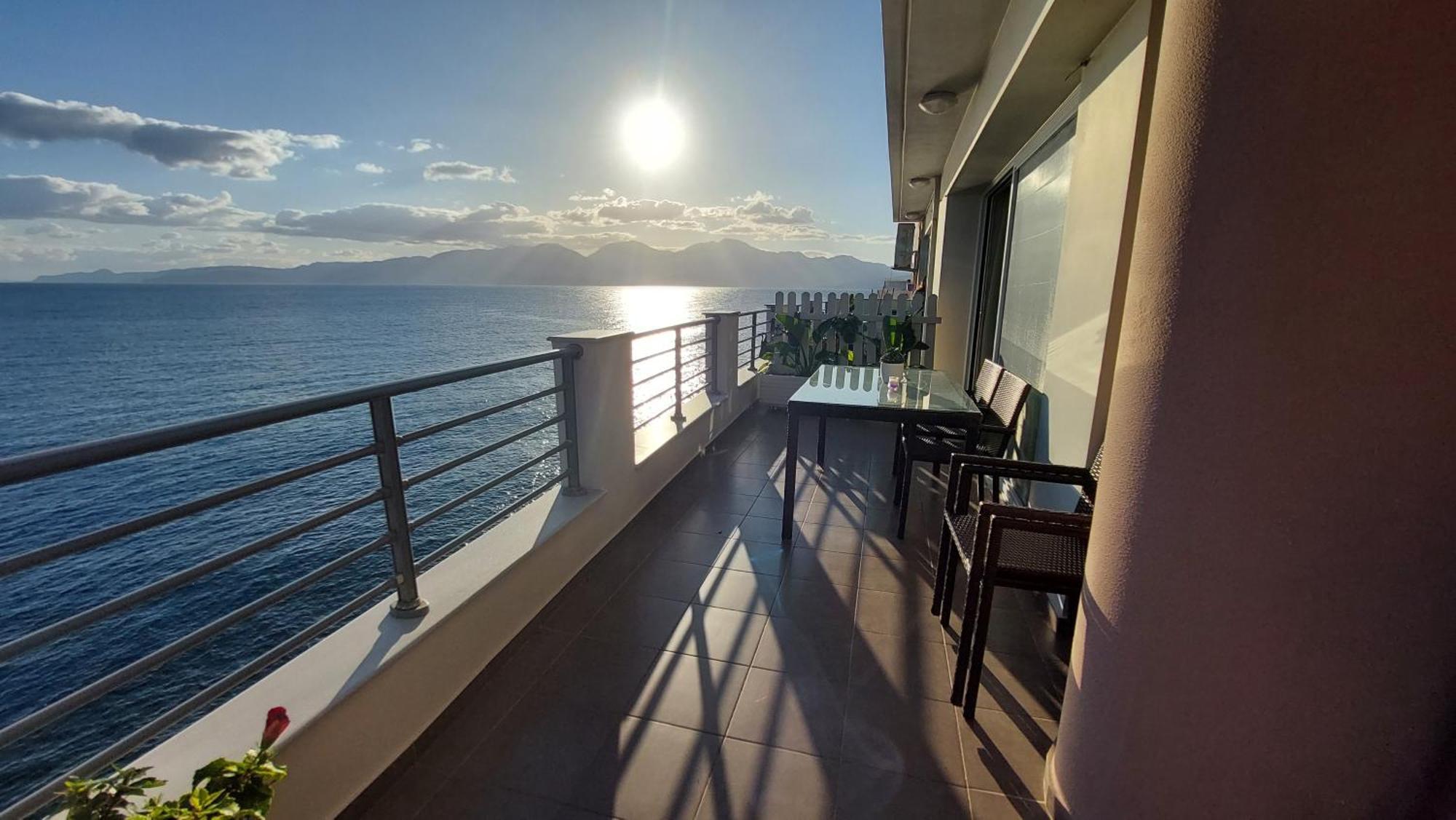 Sea Breeze Apartment Agios Nikolaos  Bagian luar foto
